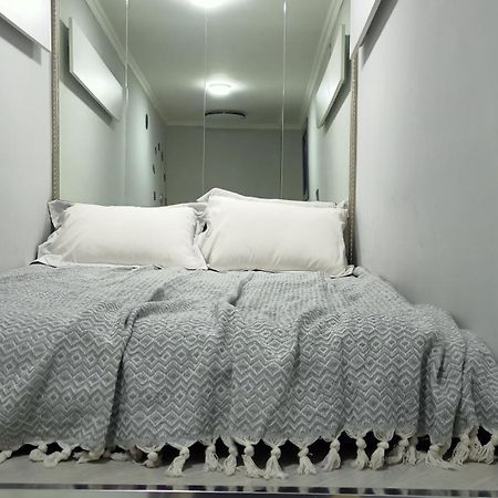 Apartamento Двухуровневый Практичный Лофт Almatý Exterior foto