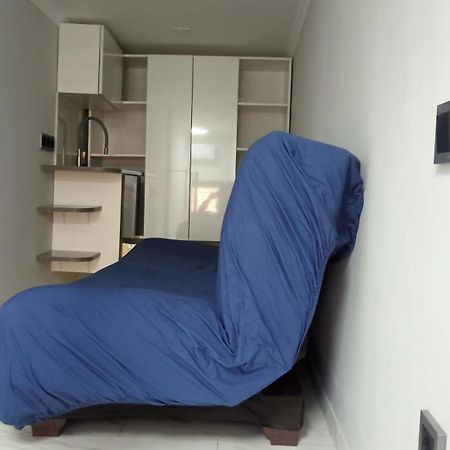 Apartamento Двухуровневый Практичный Лофт Almatý Exterior foto