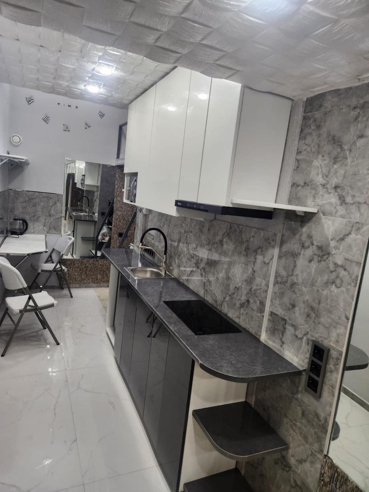 Apartamento Двухуровневый Практичный Лофт Almatý Exterior foto